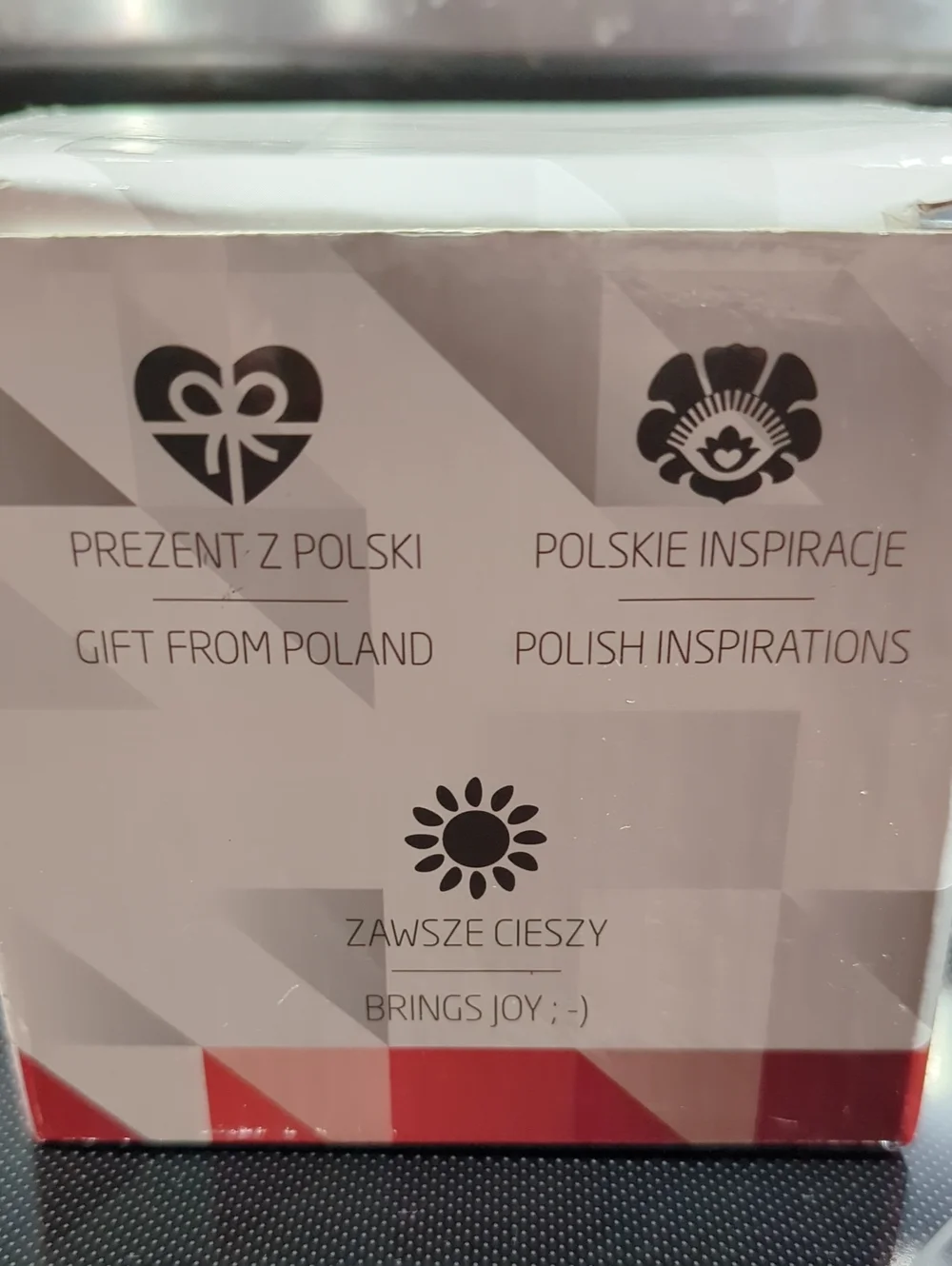 Poland Souvenir Mug - Red and White.  NWT